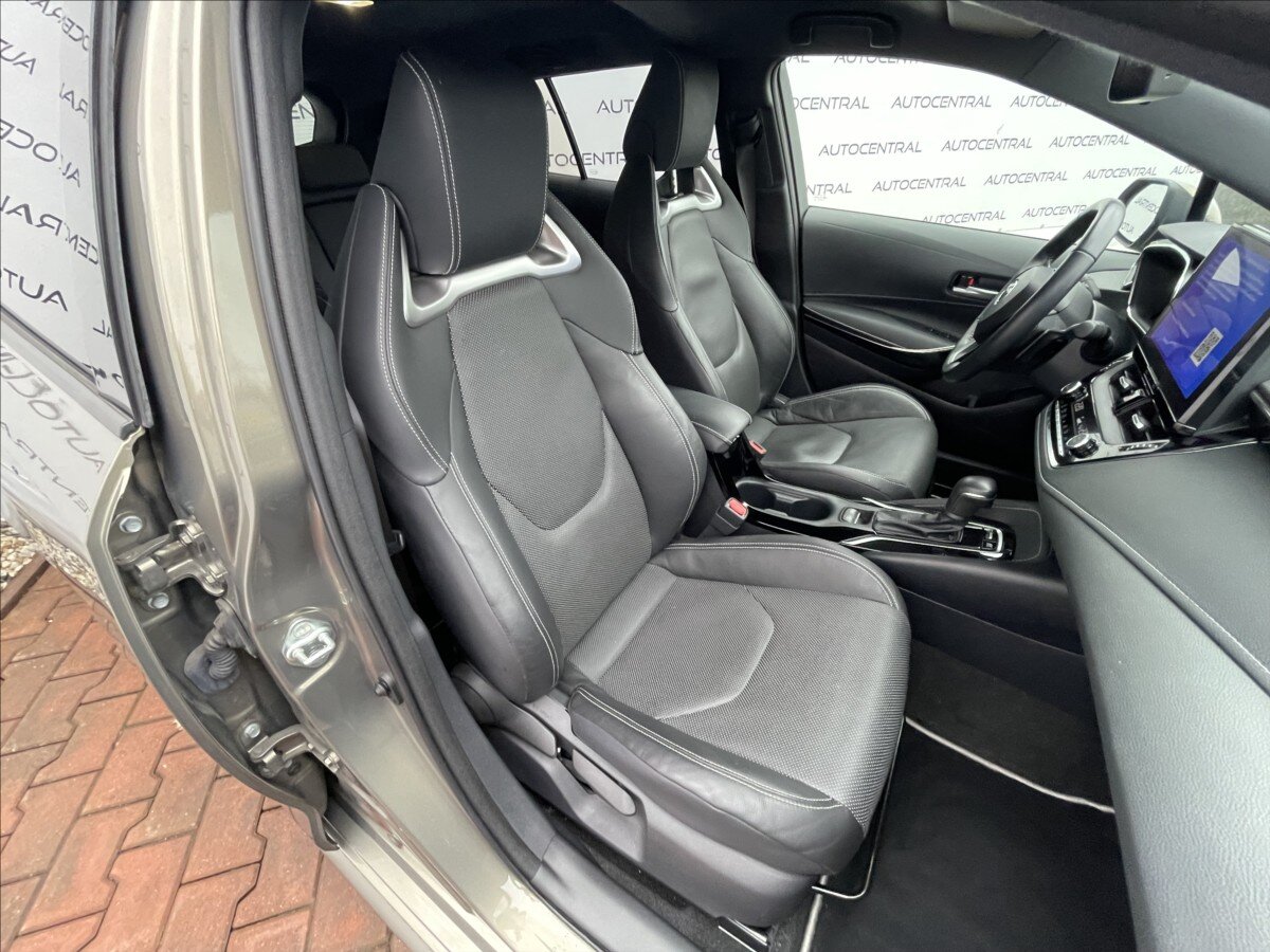 Toyota Corolla Kombi 2,0 l 112 kw