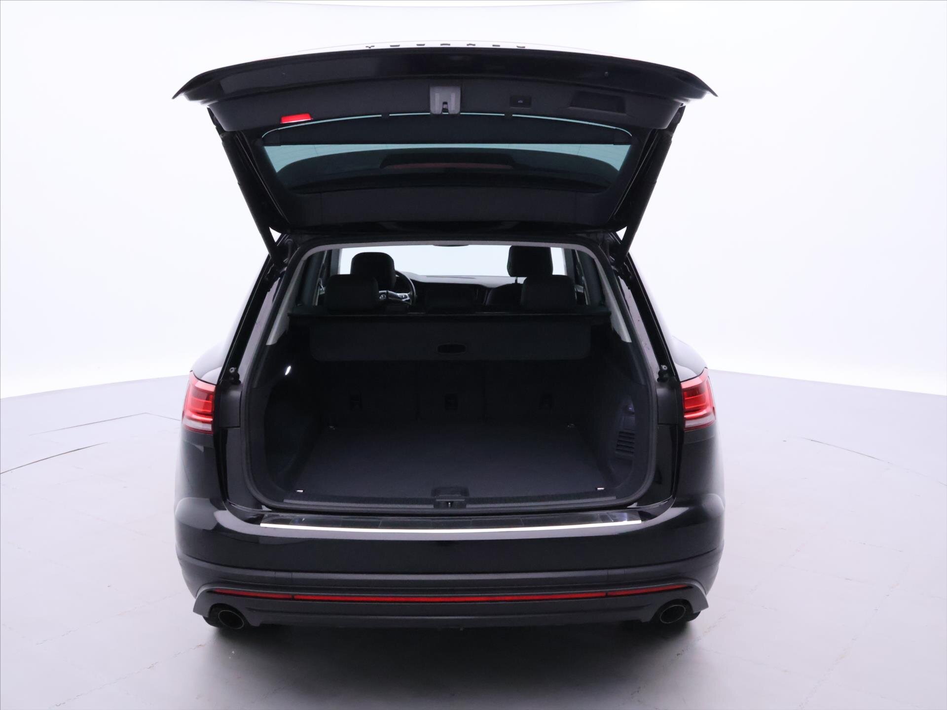 Volkswagen Touareg SUV / Terénní 3,0 l 170 kw