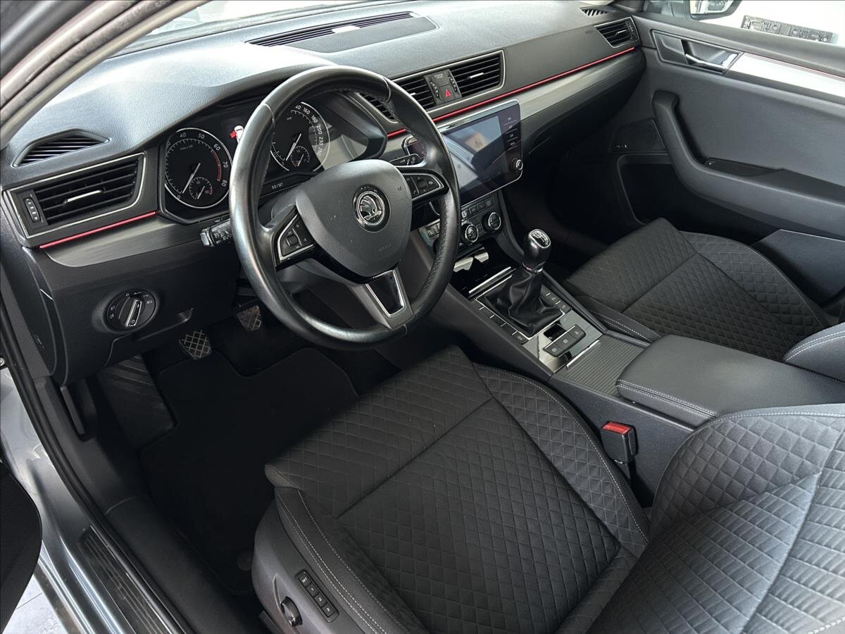 Škoda Superb Sedan / Limuzína 1,4 l 110 kw