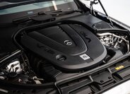 Mercedes-Benz Ostatní Sedan / Limuzína 6,0 l 450 kw