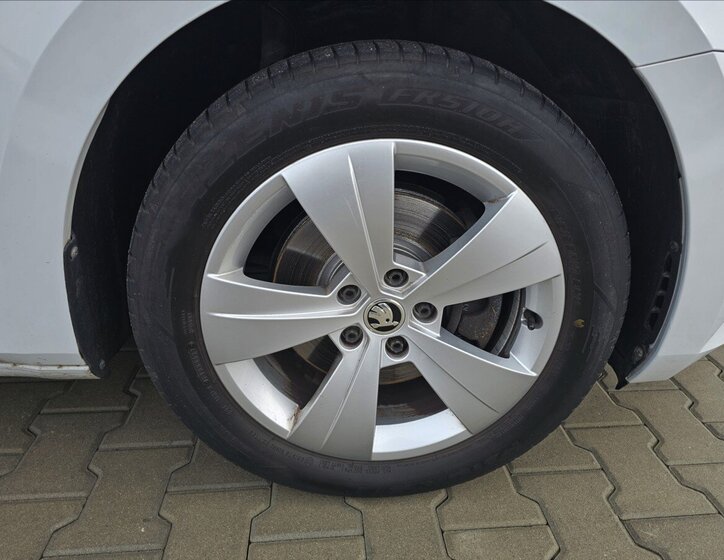 Škoda Superb Kombi 2,0 l 140 kw