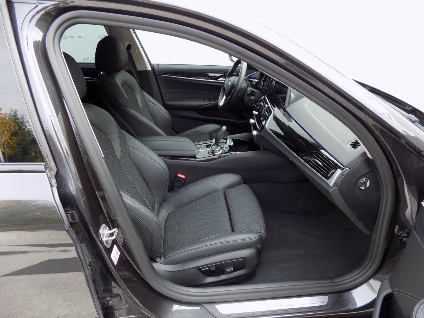 BMW Řada 5 Kombi 3,0 l 195 kw