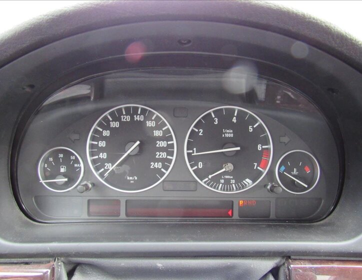 BMW Řada 5 Sedan / Limuzína 2,5 l 141 kw