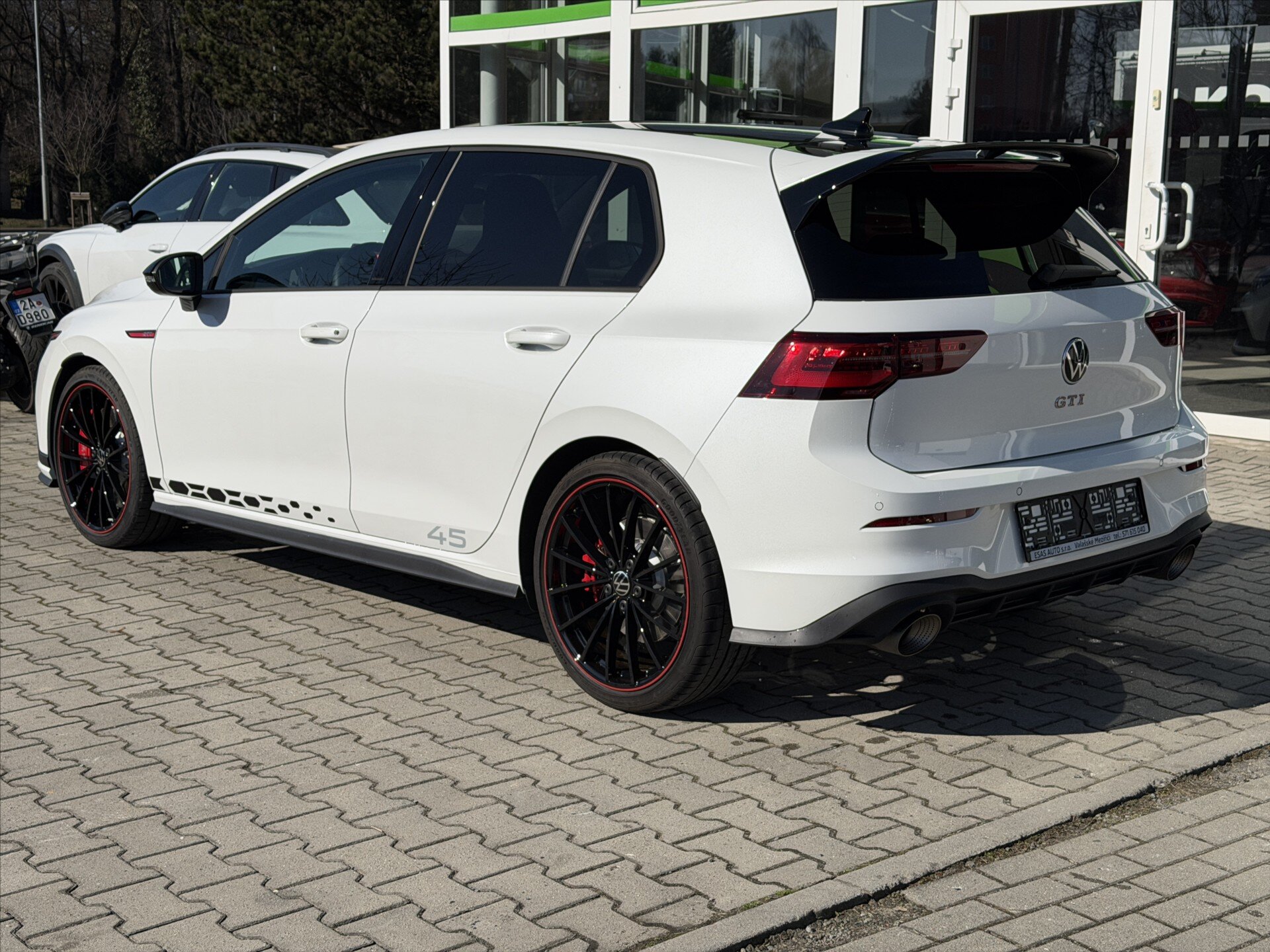 Volkswagen Golf Hatchback 2,0 l 221 kw