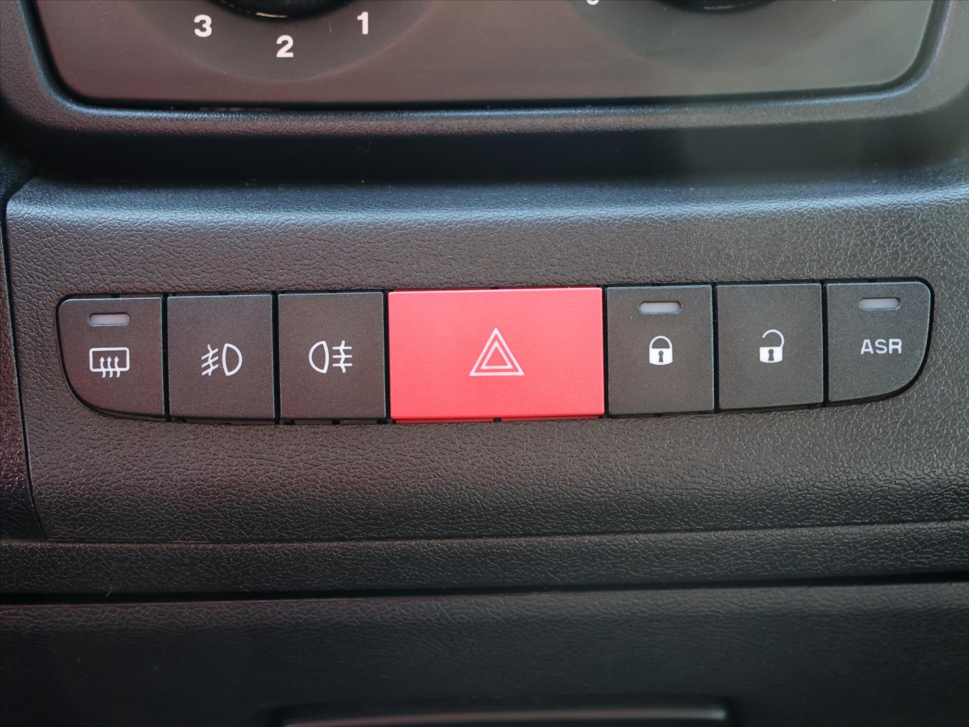 Peugeot Boxer Valník 2,2 l 88 kw