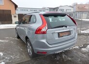 Volvo XC60 SUV 2,4 l 120 kw