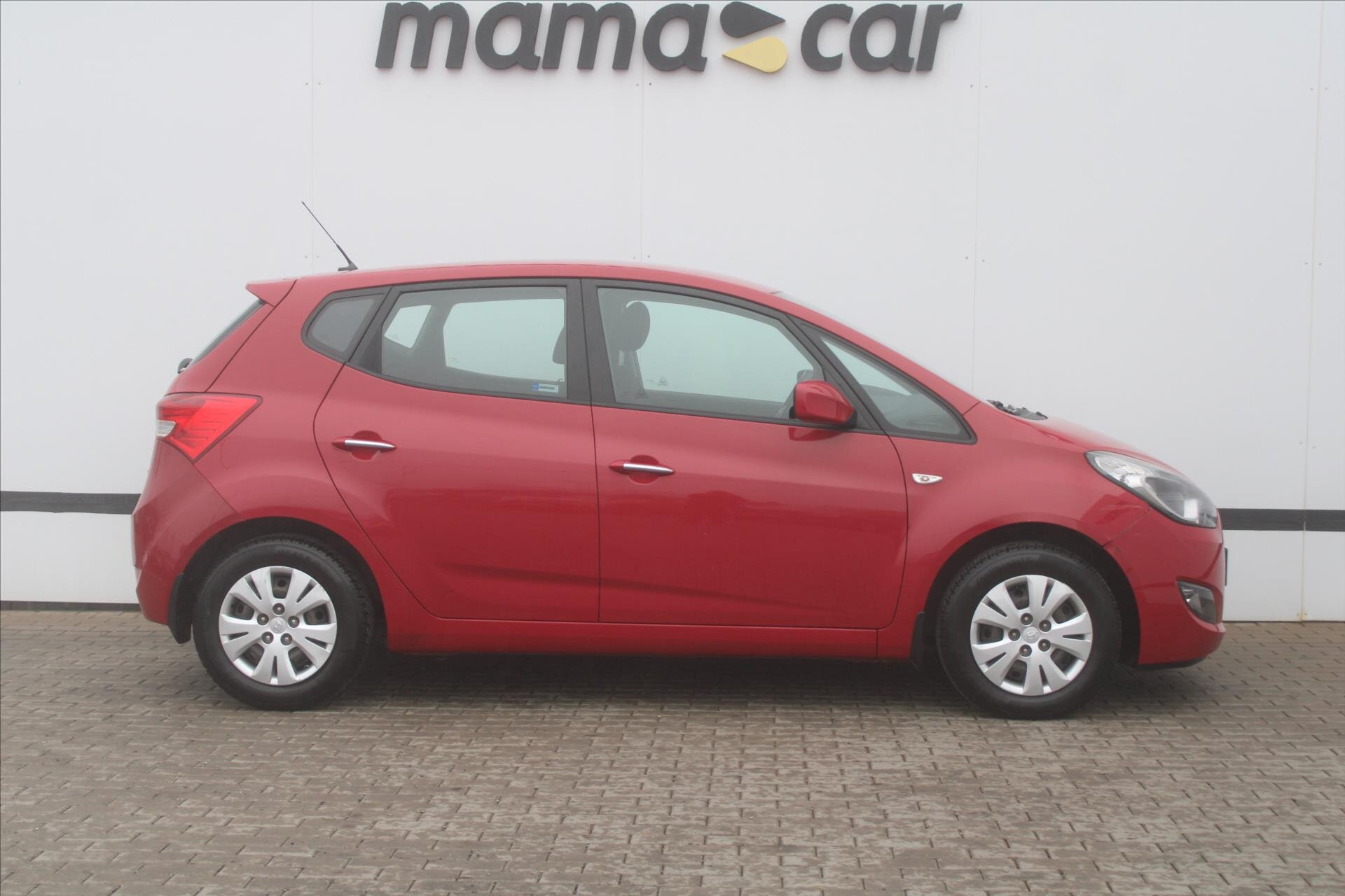 Hyundai ix20 MPV 1,4 l 66 kw