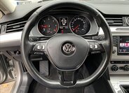 Volkswagen Passat 10
