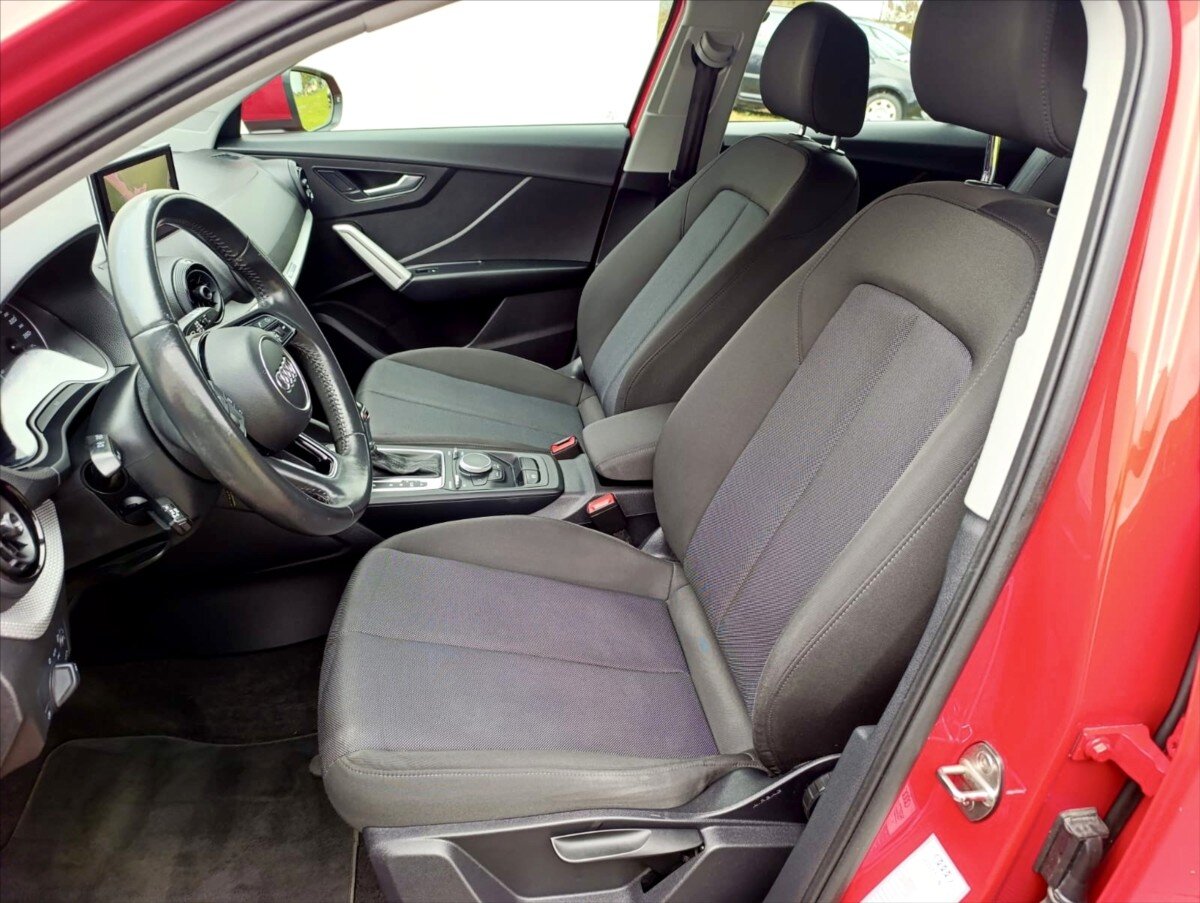 Audi Q2 SUV / Terénní 999,0 85 kw