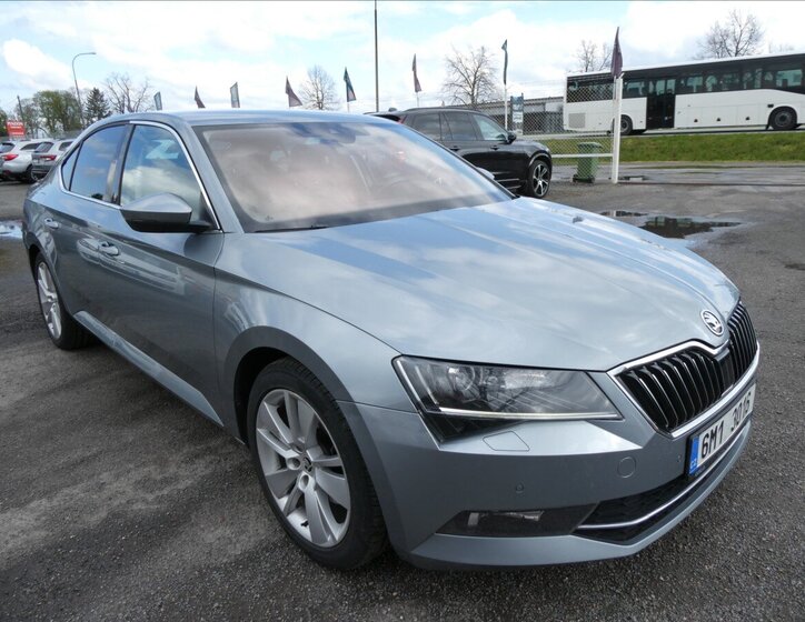 Škoda Superb Liftback 2,0 l 110 kw