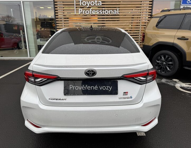 Toyota Corolla Sedan / Limuzína 1,8 l 72 kw