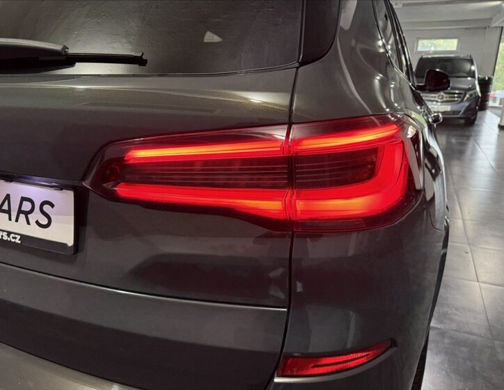 BMW X5 SUV 3,0 l 245 kw