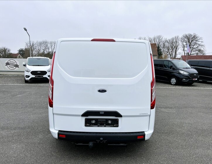 Ford Transit Custom 6