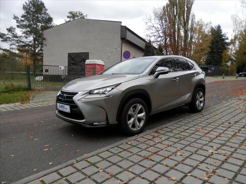 Lexus NX 300h