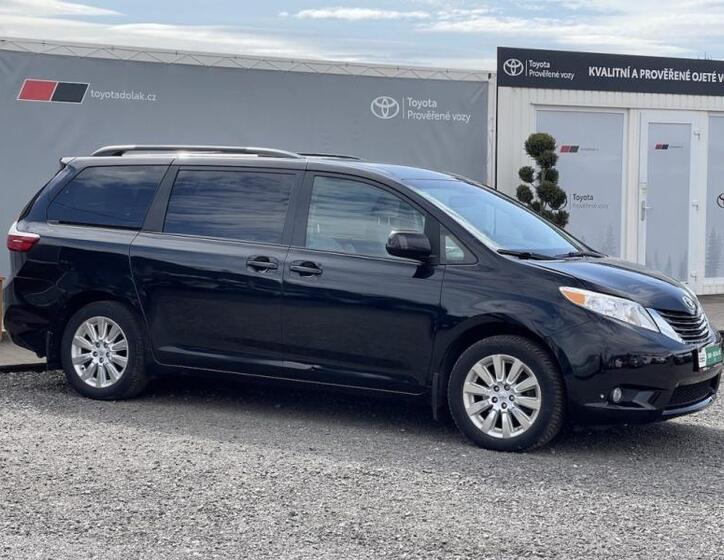 Toyota Sienna 1