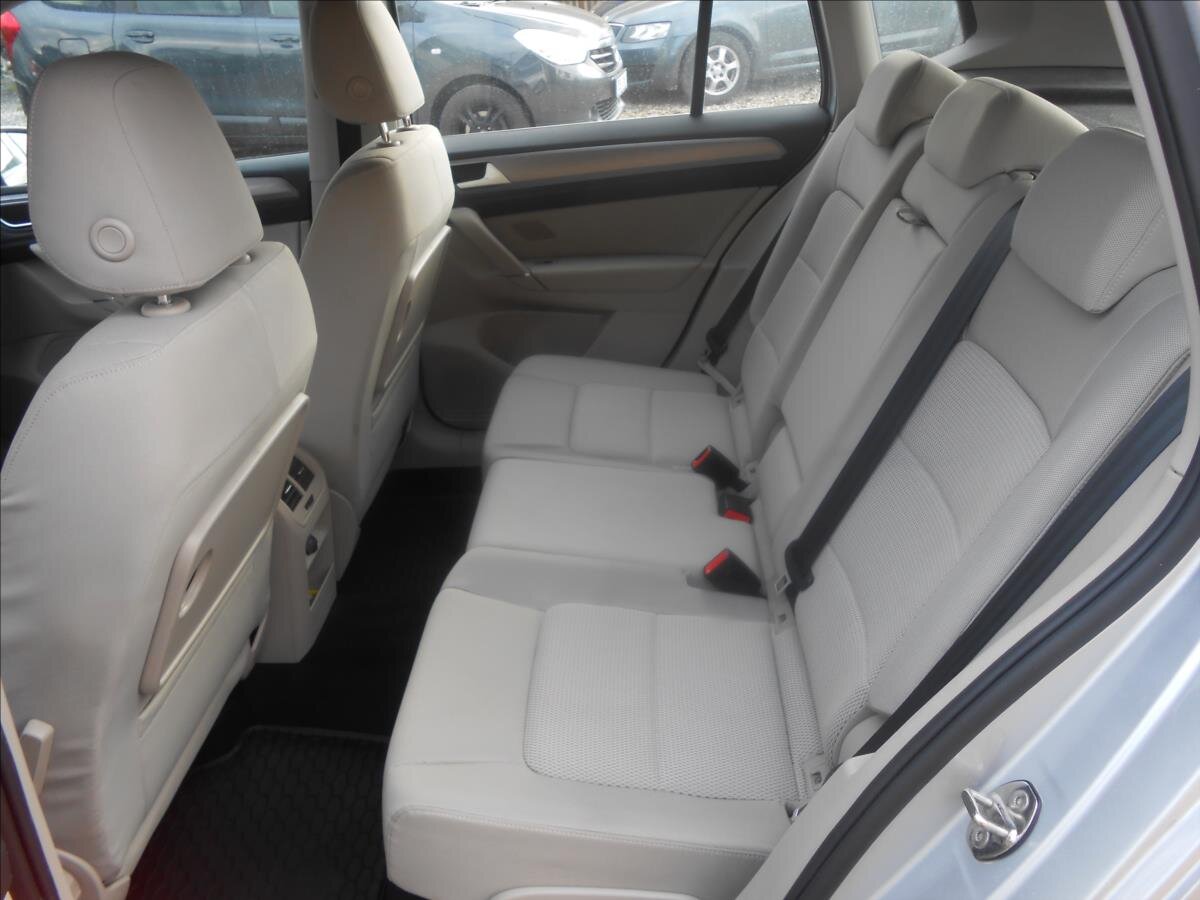 Volkswagen Golf Sportsvan Hatchback 1,4 l 92 kw