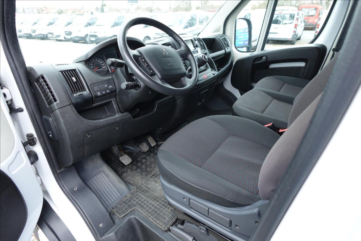 Peugeot Boxer Ostatní 2,2 l 121 kw