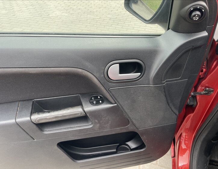 Ford Fusion Kombi 1,4 l 59 kw