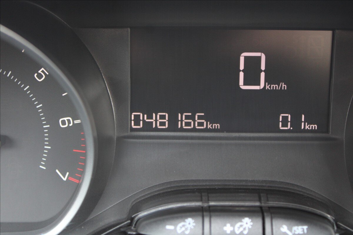 Peugeot 208 Hatchback 1,2 l 60 kw