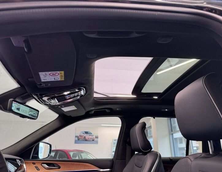 Jeep Grand Cherokee 9