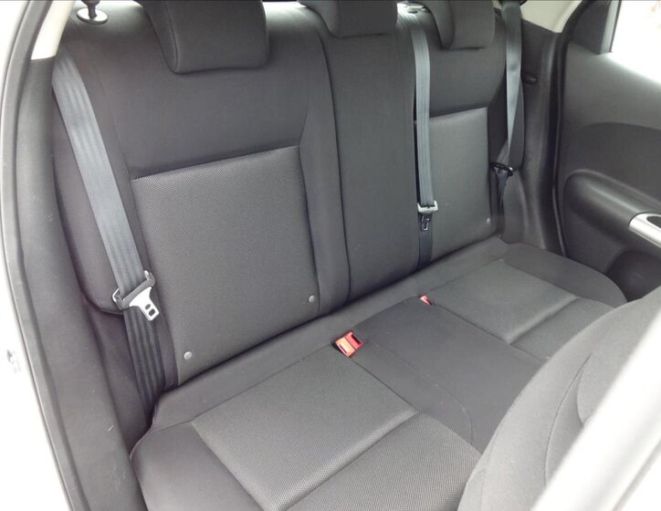 Nissan Juke Hatchback 1,6 l 86 kw