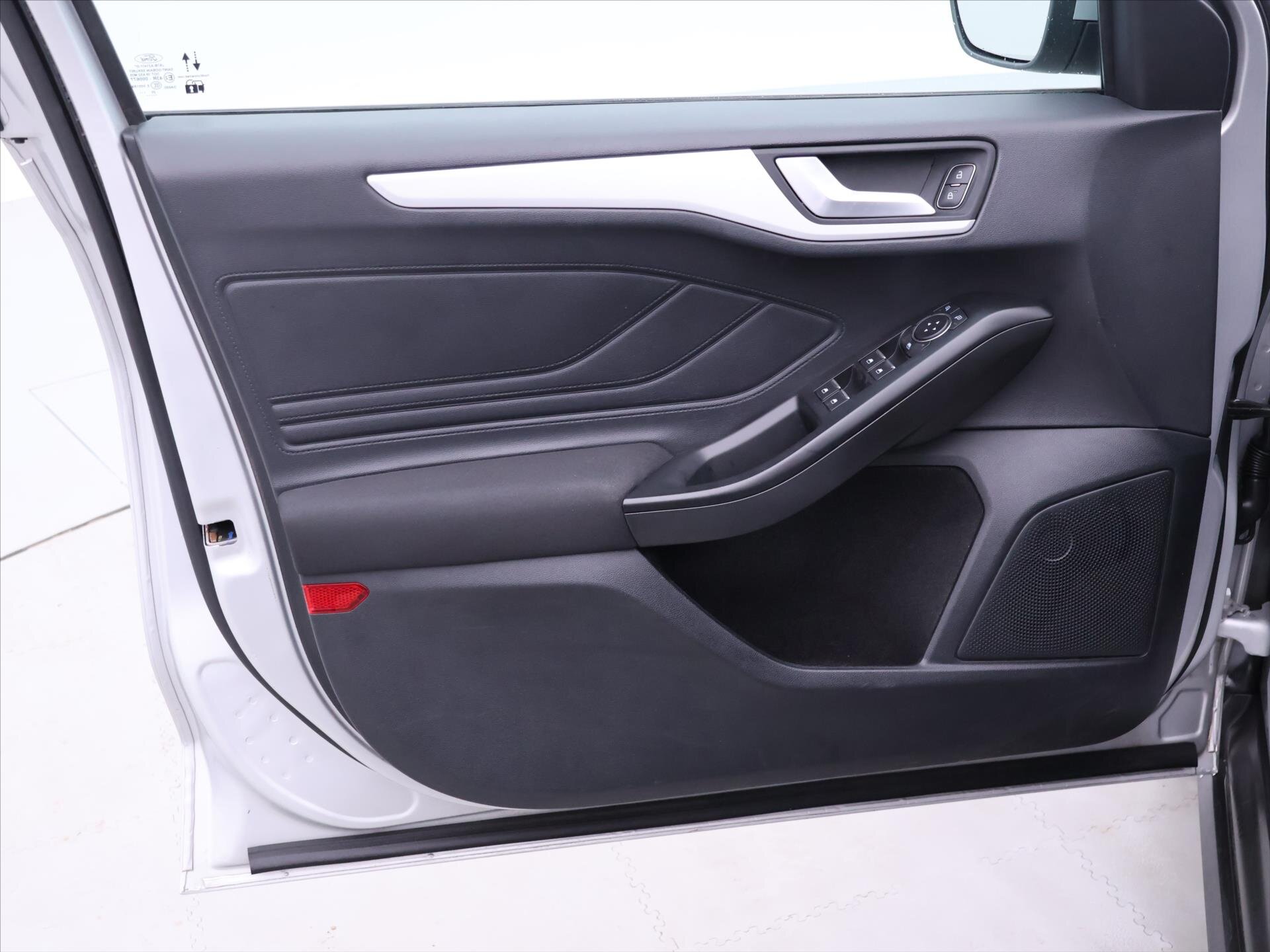 Ford Focus Kombi 999,0 92 kw