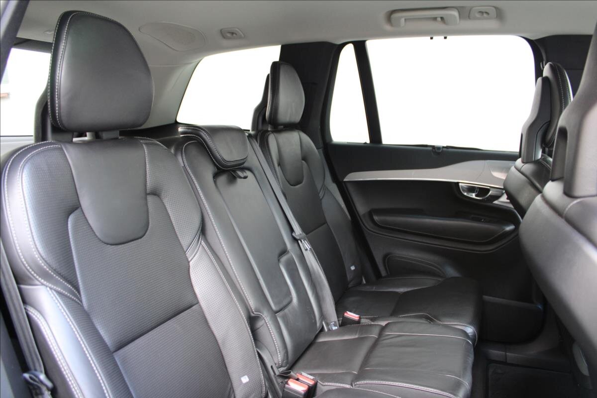 Volvo XC90 SUV / Terénní 2,0 l 165 kw