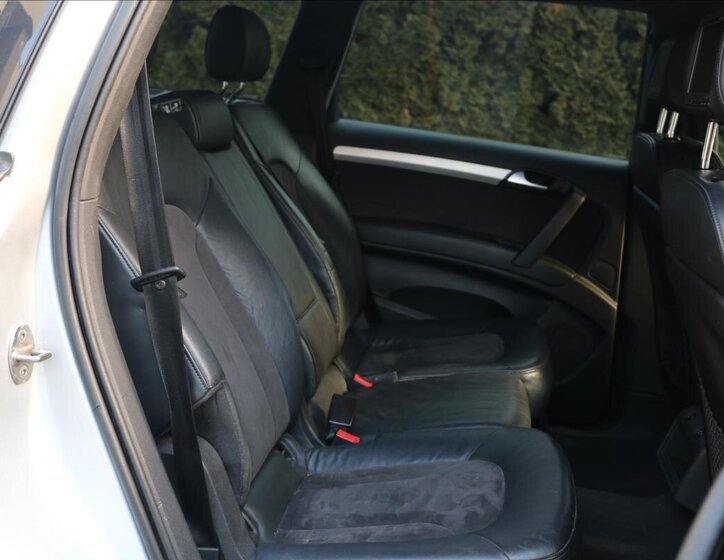 Audi Q7 Kombi 3,0 l 176 kw