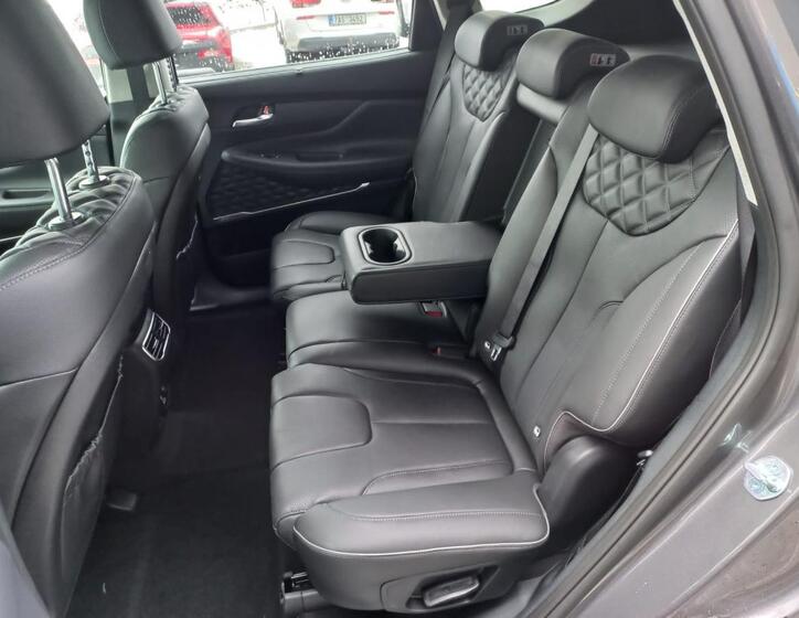 Hyundai Santa Fe SUV 1,6 l 195 kw