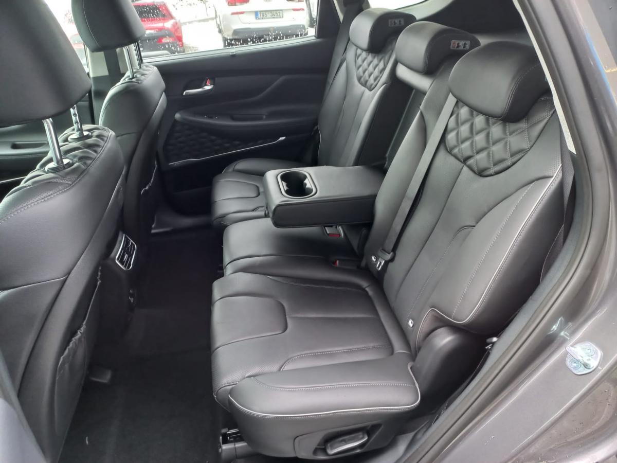 Hyundai Santa Fe SUV 1,6 l 195 kw