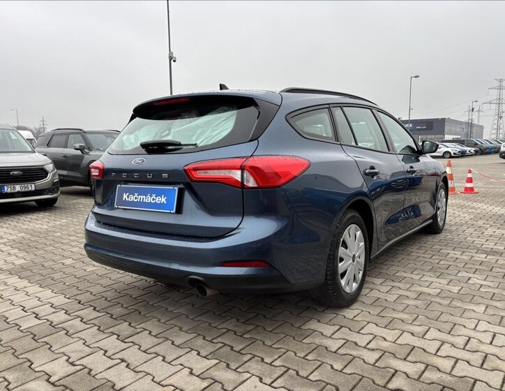 Ford Focus Kombi 999,0 92 kw