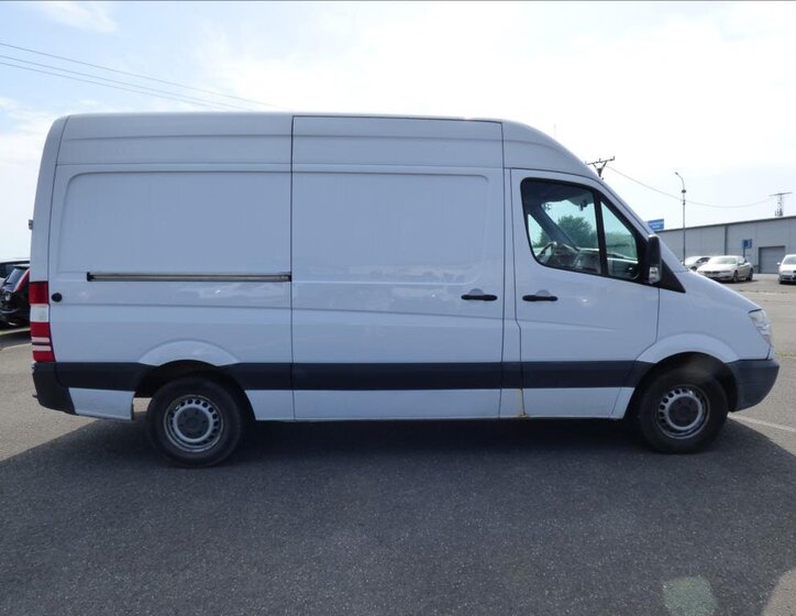 Mercedes-Benz Sprinter 2