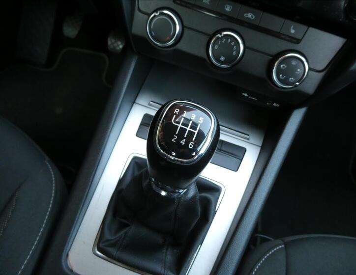 Škoda Octavia 24