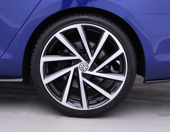 Volkswagen Golf Kombi 2,0 l 228 kw