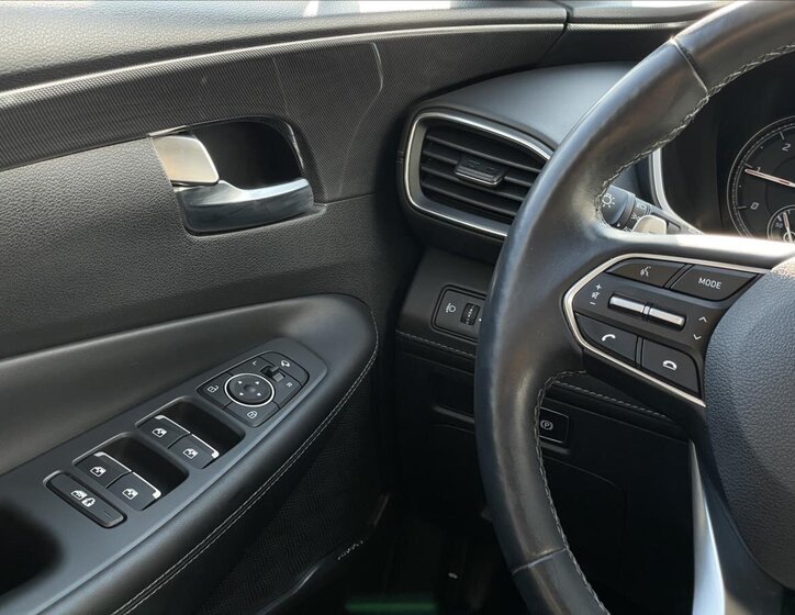 Hyundai Santa Fe SUV / Terénní 2,2 l 142 kw