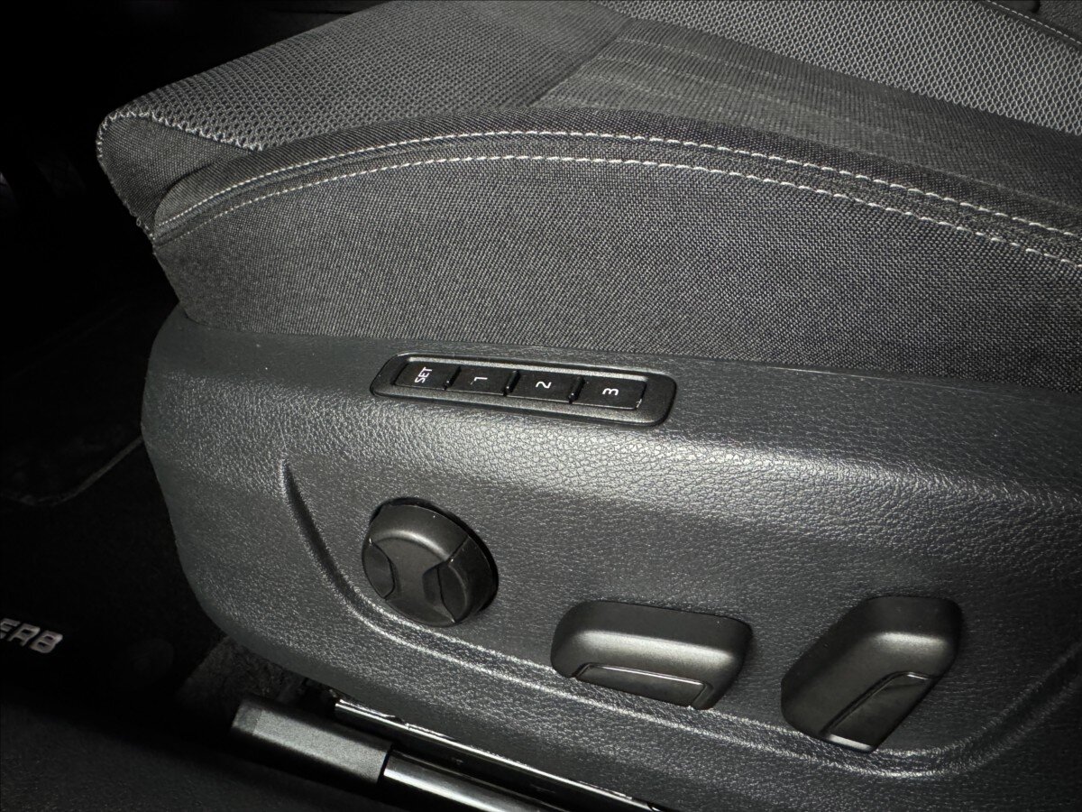 Škoda Superb Kombi 1,4 l 160 kw