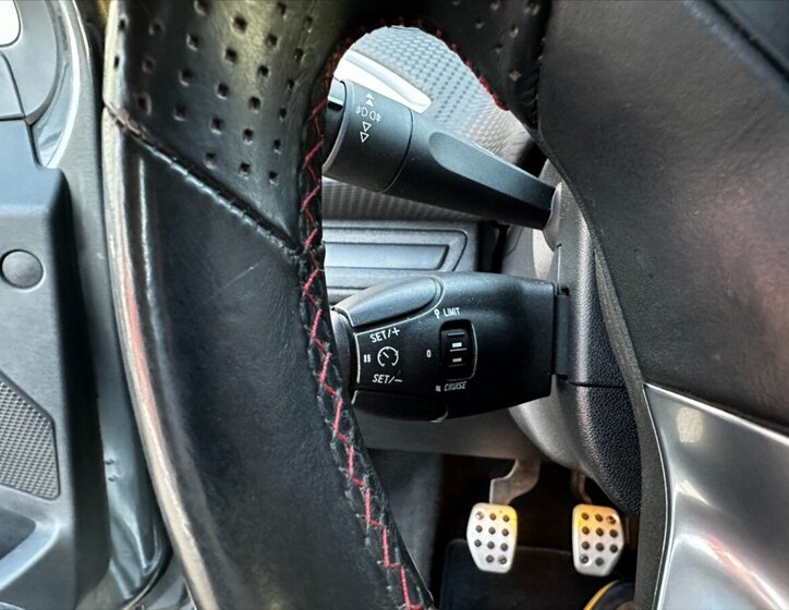 Peugeot 208 Hatchback 1,2 l 81 kw