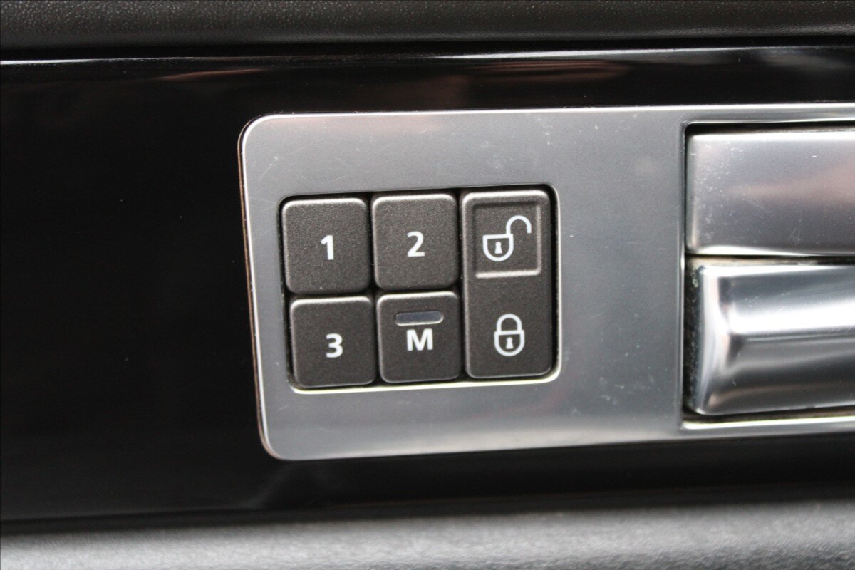 Land Rover Range Rover Sport SUV 3,0 l 180 kw