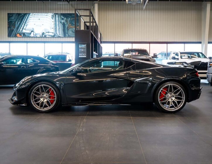 Chevrolet Corvette 2