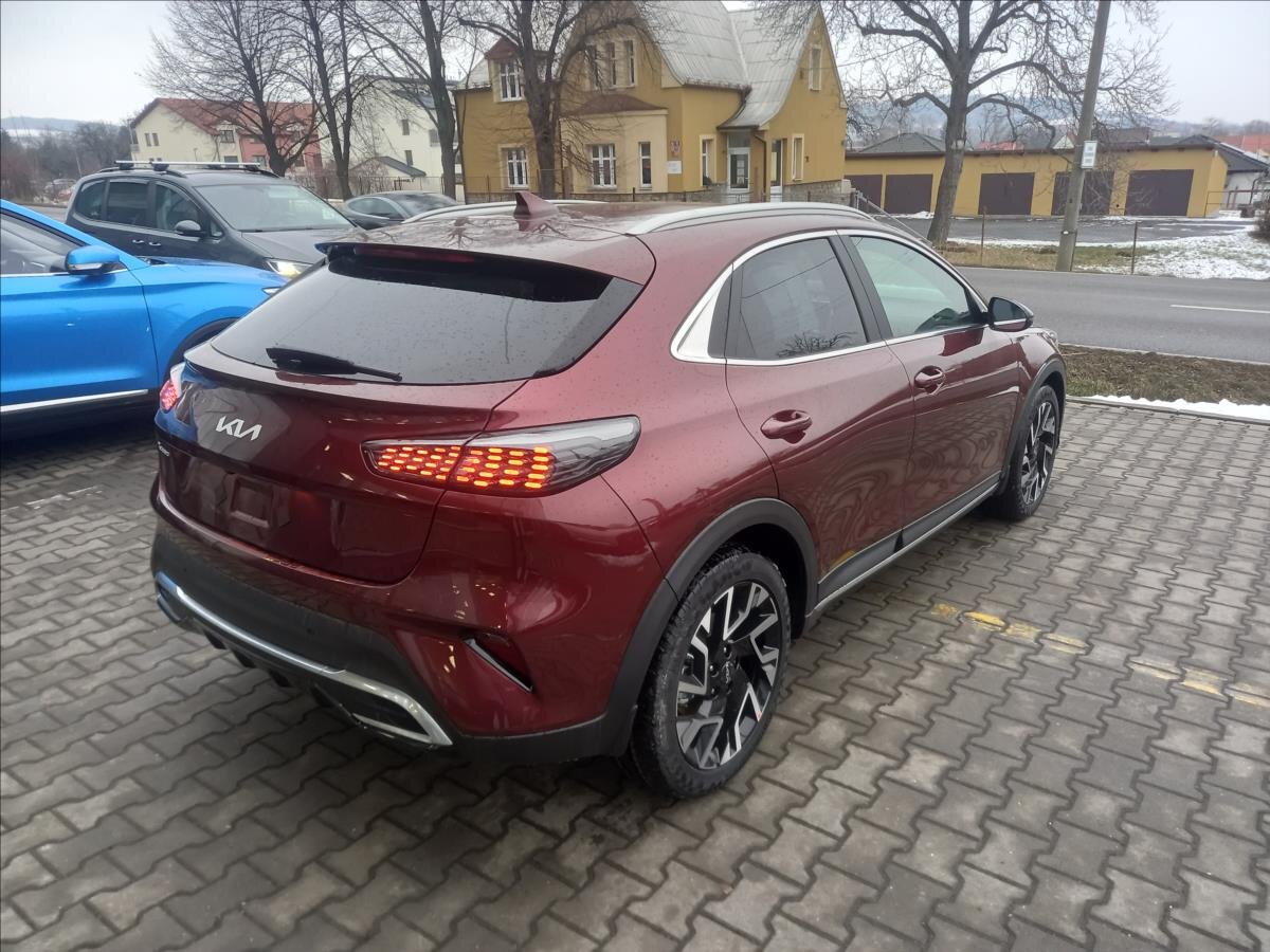 KIA XCeed CUV 1,6 l 110 kw
