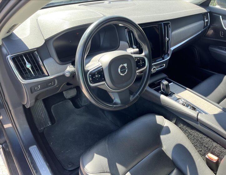 Volvo V90 Kombi 2,0 l 145 kw