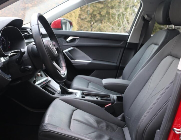 Audi Q3 SUV 2,0 l 140 kw