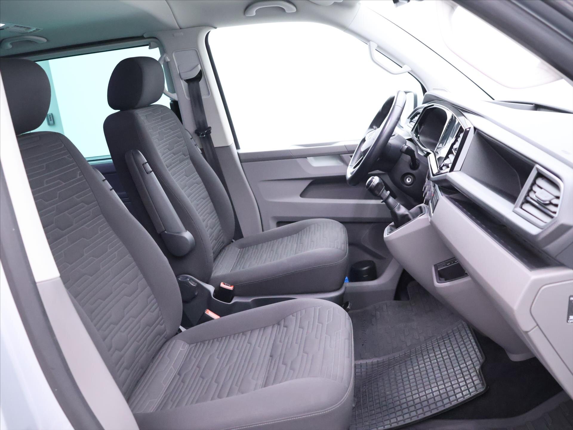 Volkswagen Caravelle Kombi 2,0 l 110 kw