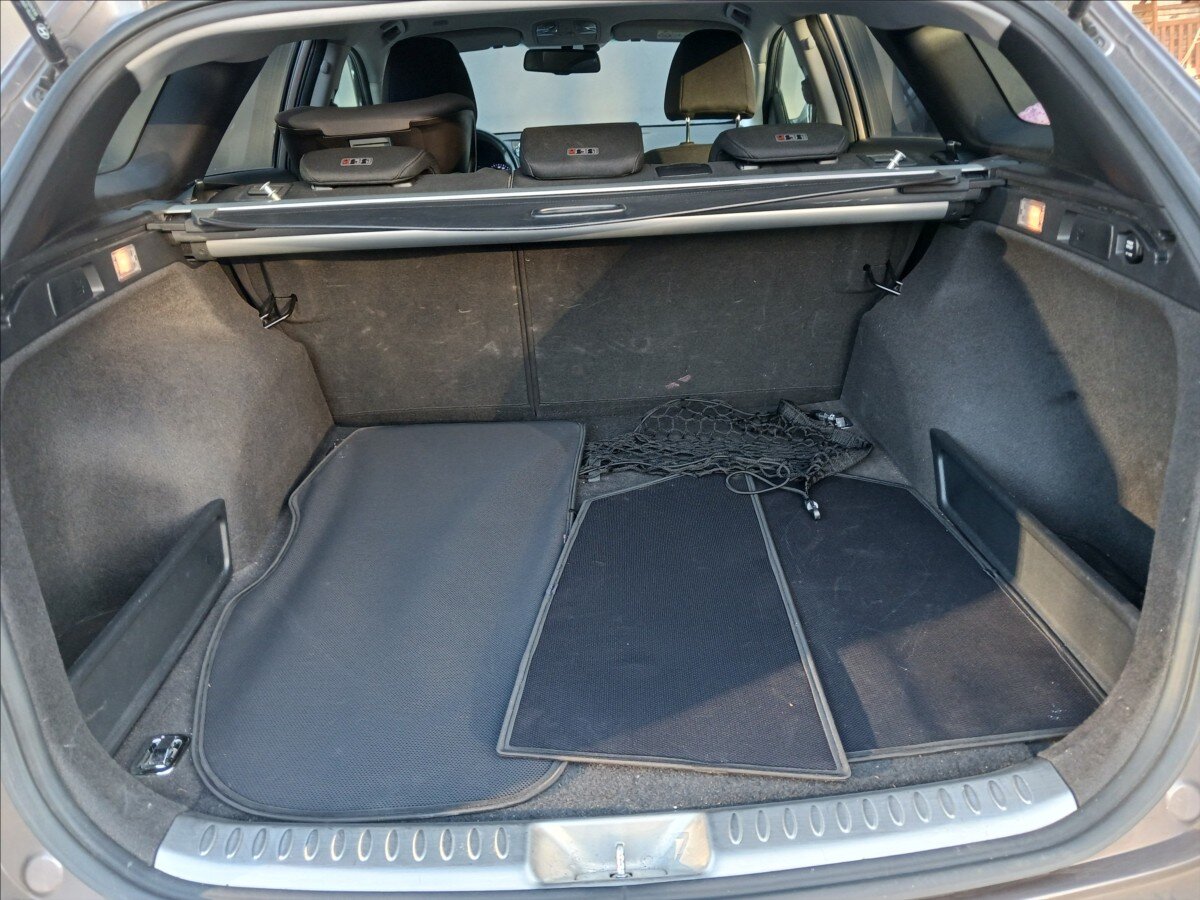 Hyundai i40 Kombi 1,6 l 100 kw