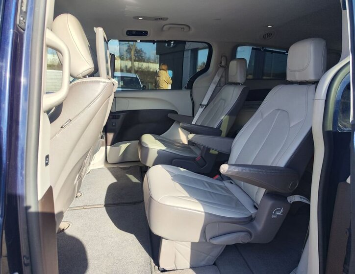 Chrysler Pacifica MPV 3,6 l 211 kw