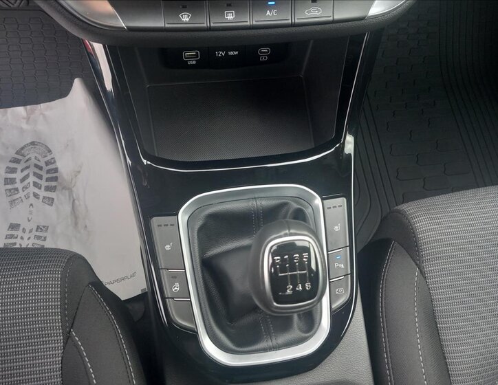 Hyundai i30 Hatchback 1,5 l 70 kw