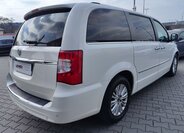 Lancia Voyager MPV 2,8 l 120 kw