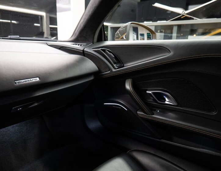 Audi R8 Kupé 5,2 l 456 kw