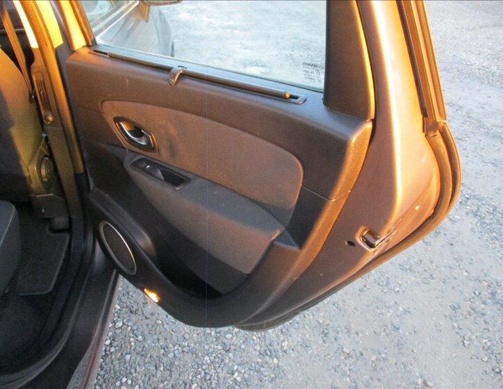 Renault Scénic Kombi 1,5 l 81 kw