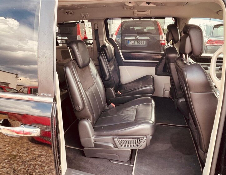 Chrysler Grand Voyager MPV 2,8 l 120 kw